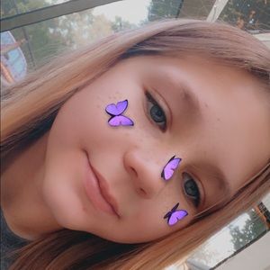 Meet your Posher, Carli